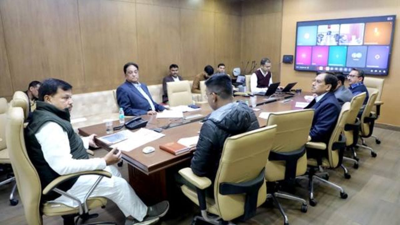 एक्शन में ऊर्जा मंत्री प्रद्युम्न सिंह तोमर, बोले- समाधान योजना में लापरवाही पर ट्रांसफर नहीं डिमोशन होगा