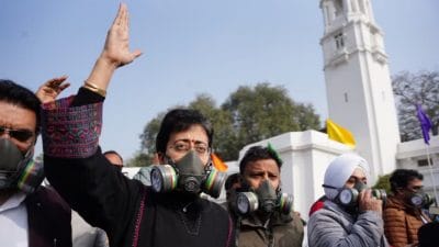 दिल्ली विधानसभा का शीतकालीन सत्र शुरू, बढ़ते प्रदूषण को लेकर AAP का विरोध प्रदर्शन, सरकार पर लगाया गंभीर आरोप