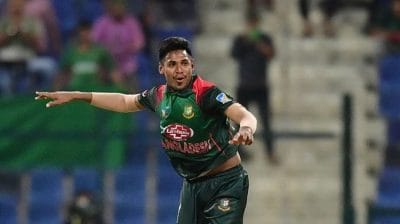 आईपीएल में बांग्लादेशी खिलाड़ी मुस्तफिजुर रहमान के खेलने पर छिड़ा विवाद, जानिए इसे लेकर खेल मंत्रालय ने क्या कहा?
